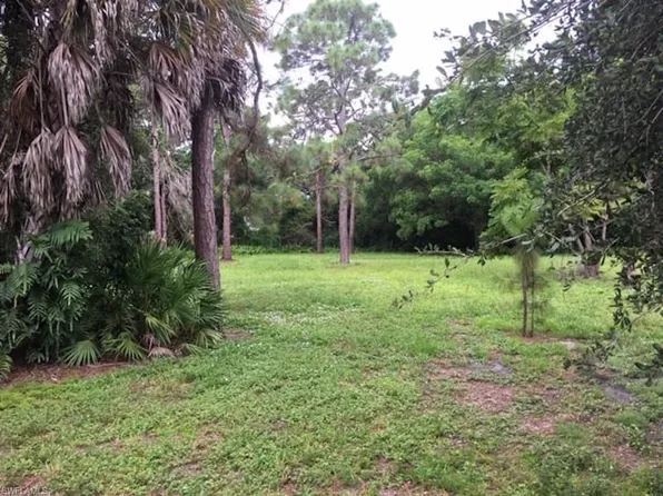 78 North St, Naples, FL 34108