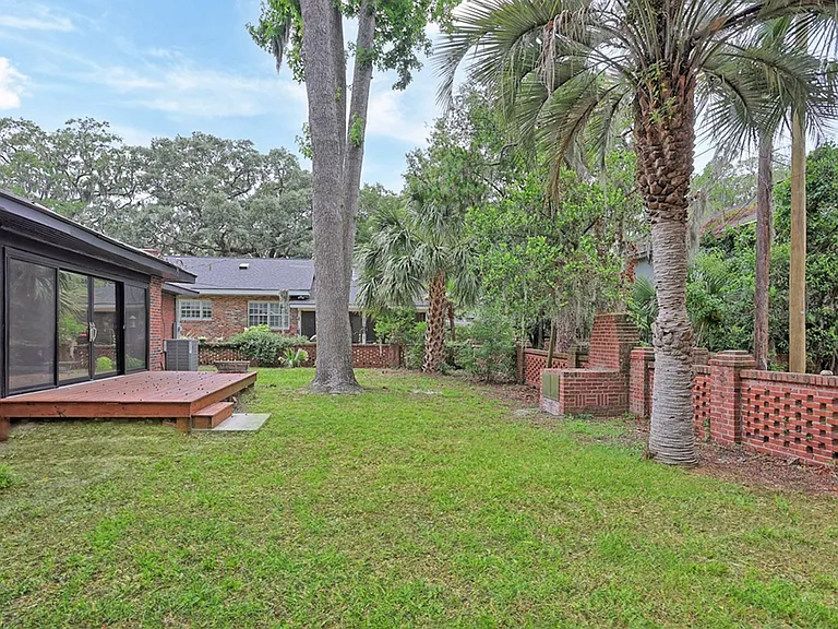 404 Gordonston Ave — Photo 28