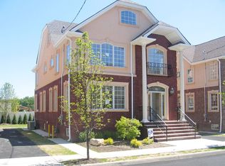 39 Bell Point Dr, Brooklyn, NY
