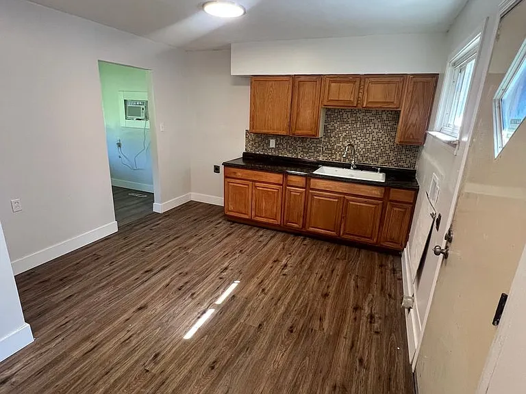 3964 Nicholas Rd — Photo 8