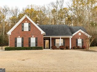 714 Overlook Dr, Winder, GA 30680