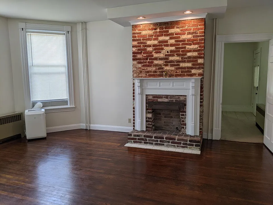 48 Belvidere St #1
