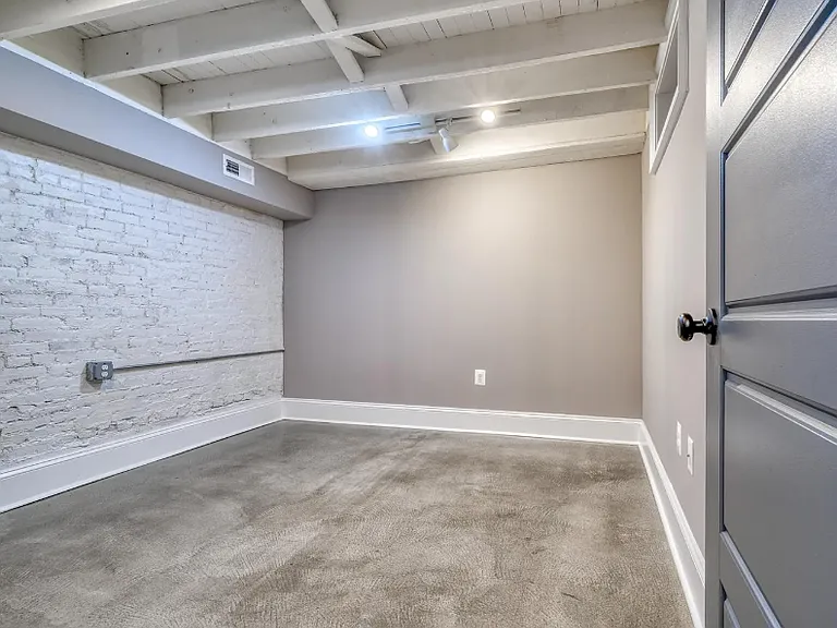 807 Light St #A — Photo 24