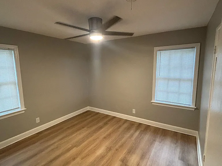 1621 Burdette Dr — Photo 12