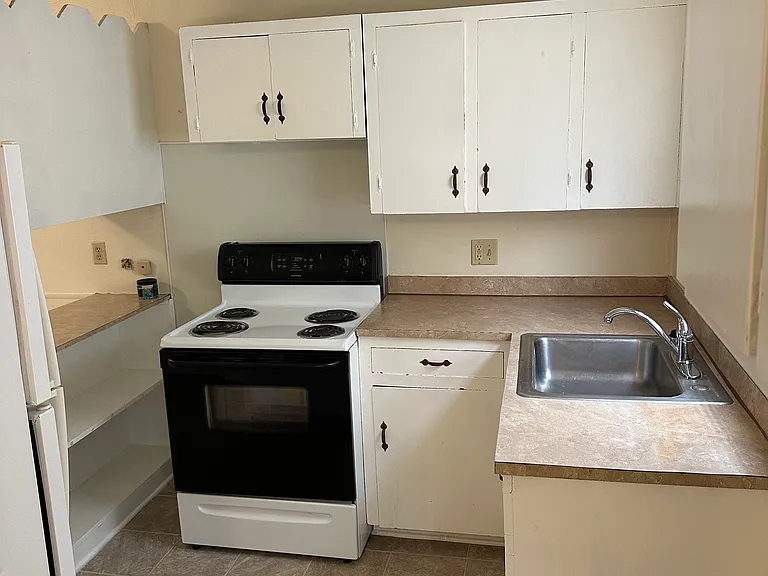 419 S Connecticut Ave — Photo 3