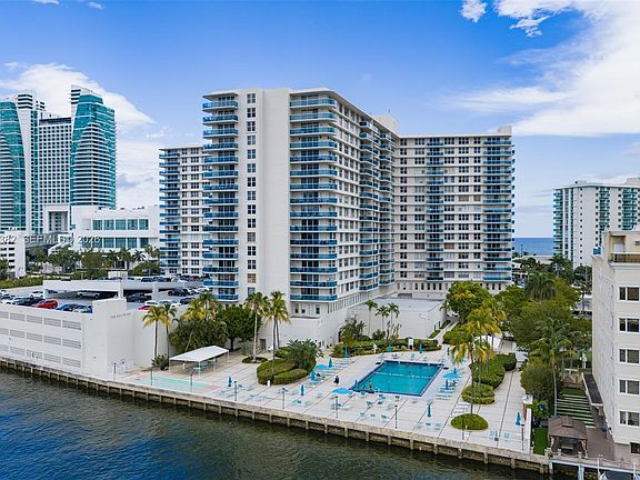 2nd image of 3800 S Ocean Dr APT 522
