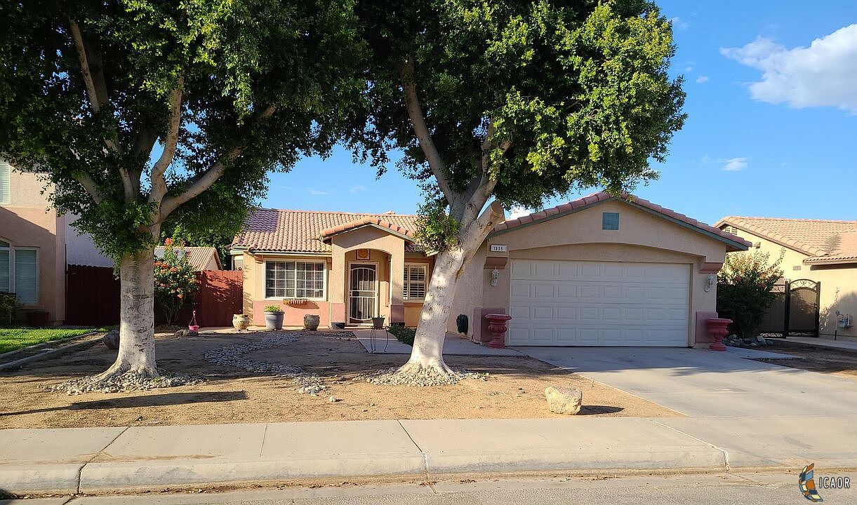 1035 Steven St, Brawley, CA 92227 Zillow