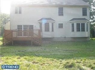 15 Cedar Grove Dr, Sicklerville, NJ 08081