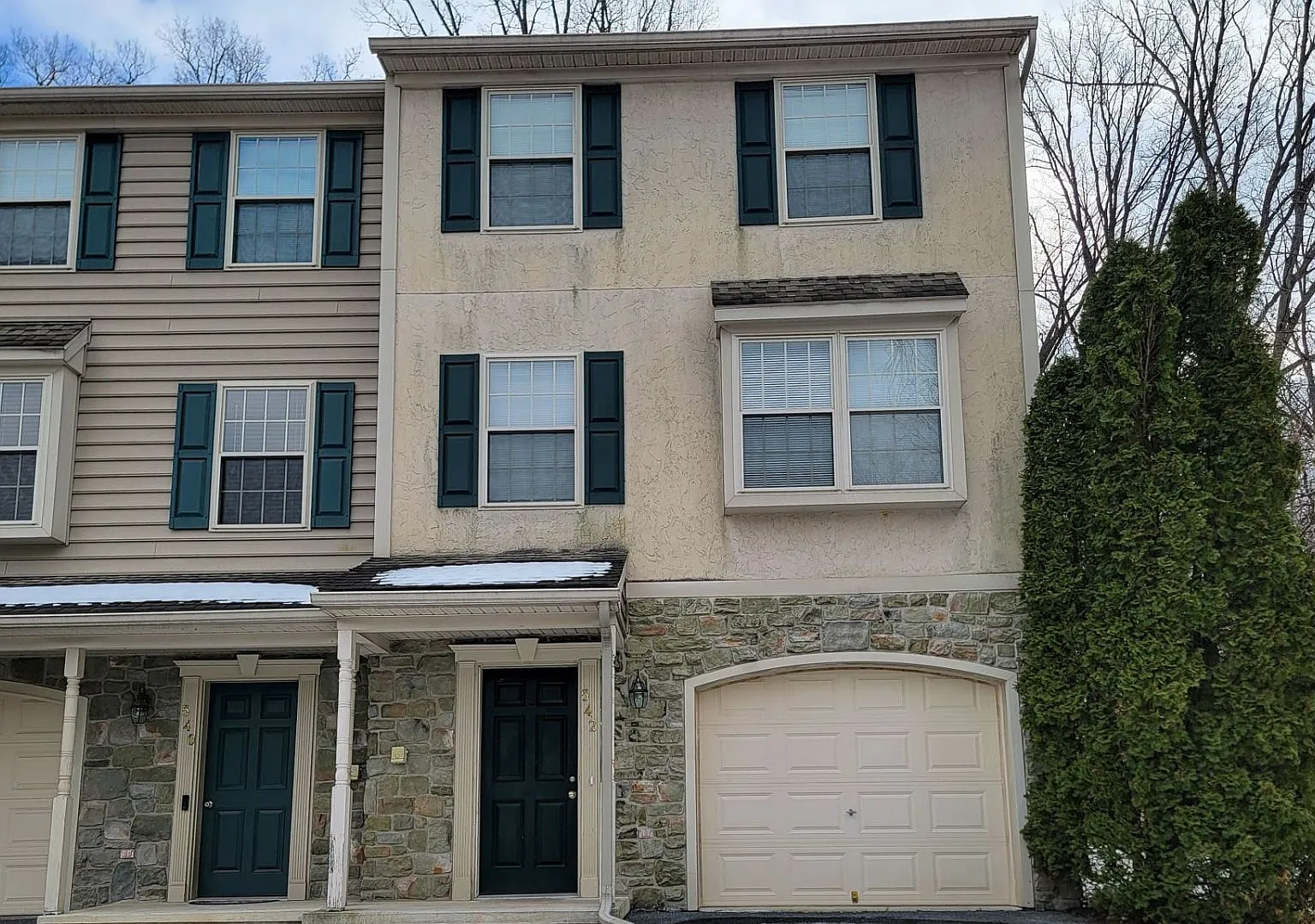 3 bed, 1.5 bath, 1280 sqft, $1,795 — Photo 2