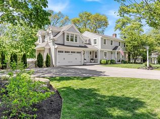 65 Bel Air Rd, Hingham, MA 02043