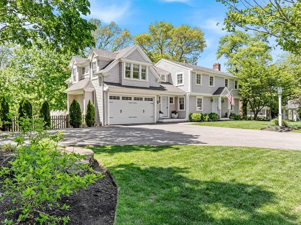 65 Bel Air Rd, Hingham, MA 02043