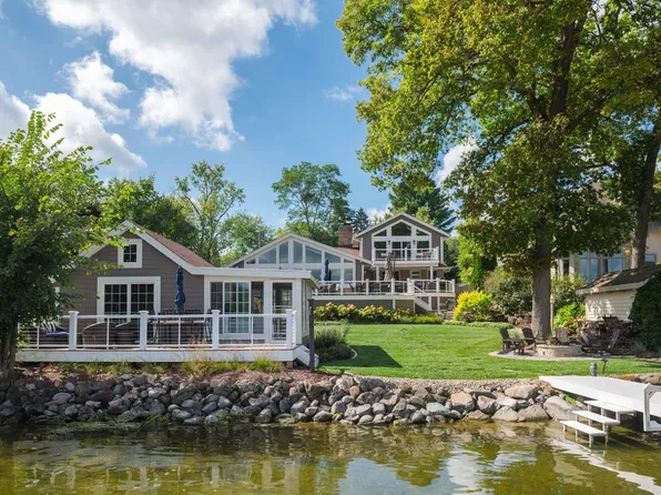 1503 Milwaukee STREET, Delafield, WI 53018