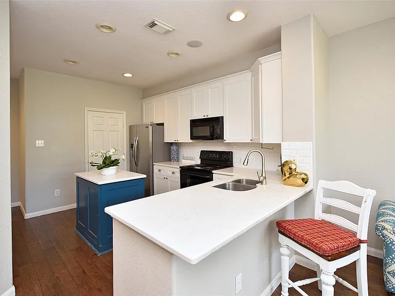 8814 Silent Willow Ln — Photo 9