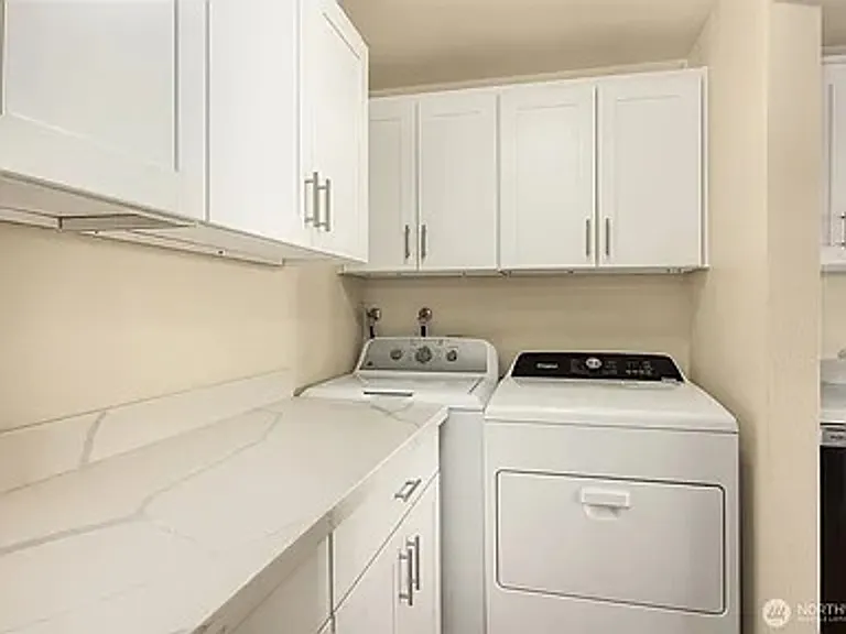 Nordic Heights Apartments — Photo 6