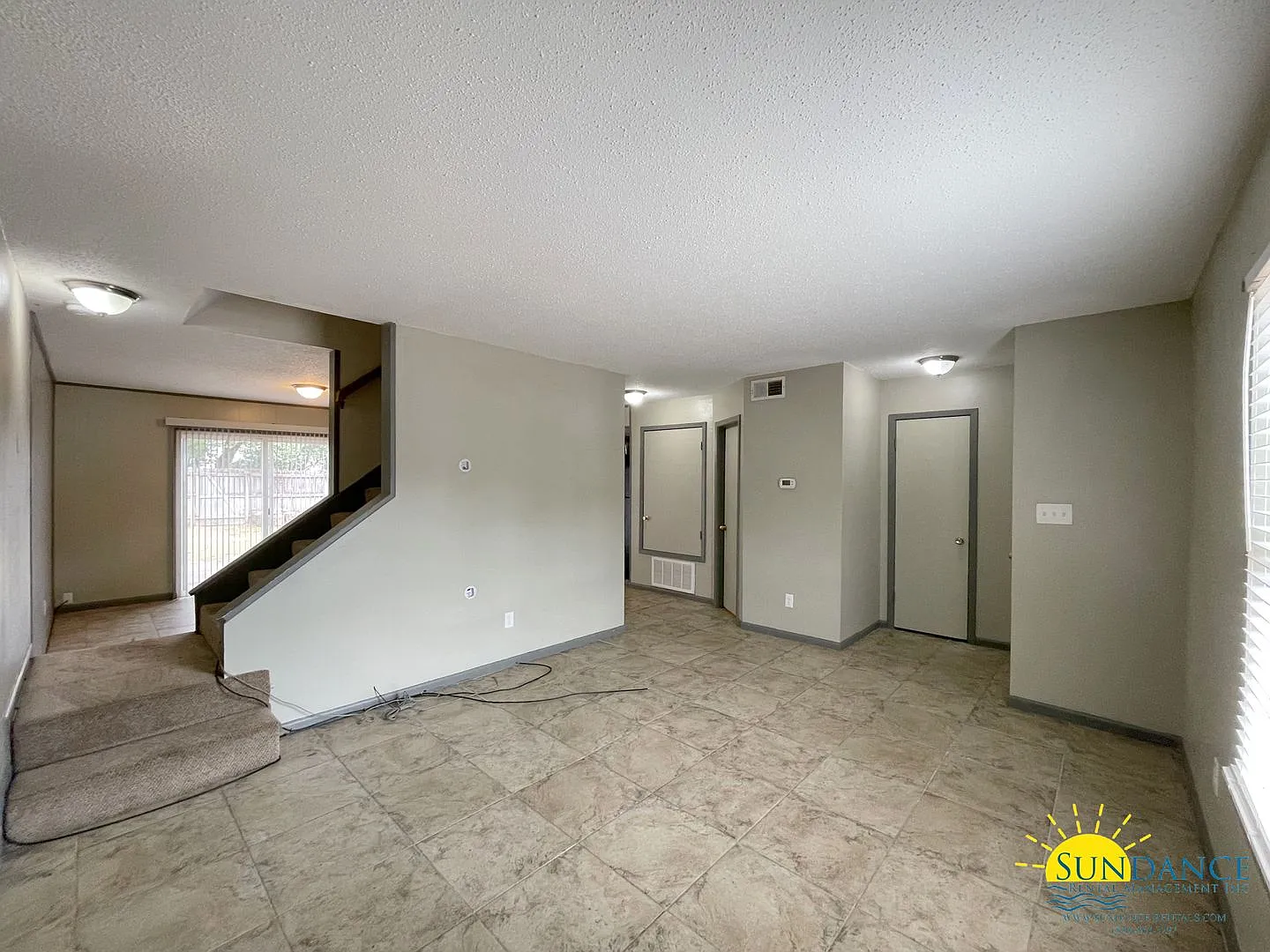 Adorable 3 Bedroom Townhouse In Fort Walton Beach! — Photo 2