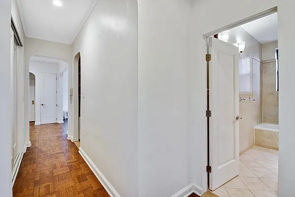 Rented by Compass | media 21