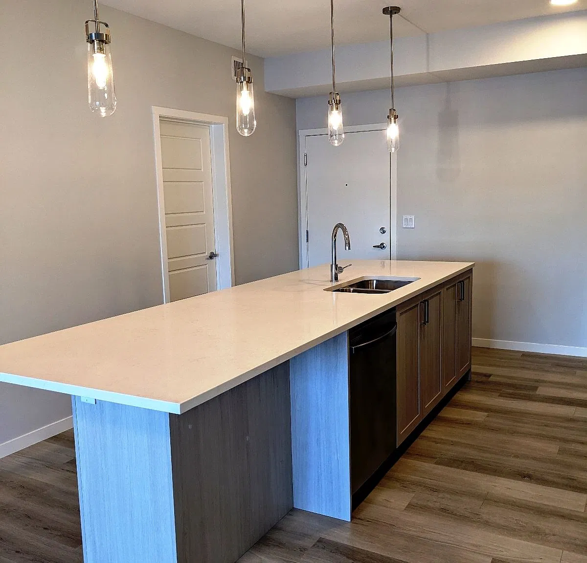 #121 360 Harvest Hills Way Northeast — Photo 3