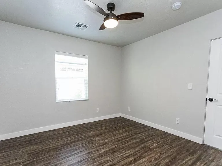 Palmetto Cottages — Photo 19