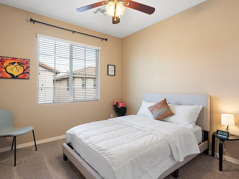 9122 W Coolbrook Ave — Photo 16