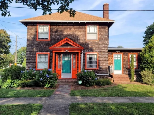 322 Mina St, New Bedford, MA 02744