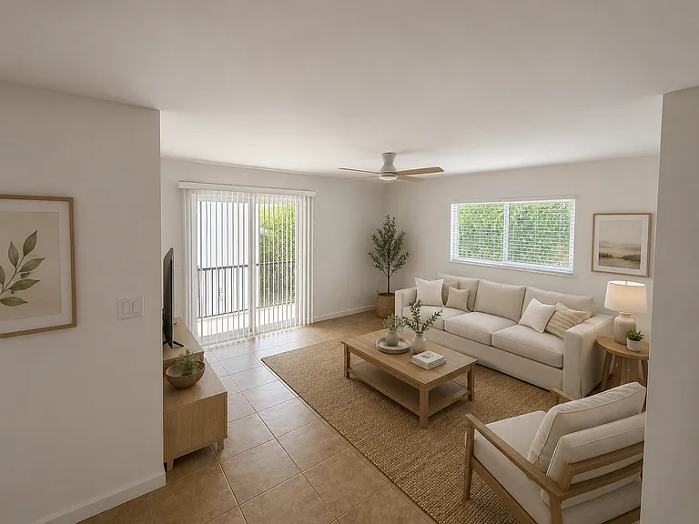 586 Azalea Ln #4 — Photo 3