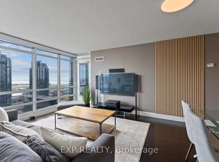 397 Front St W #3711, Toronto, ON M5V 3S1