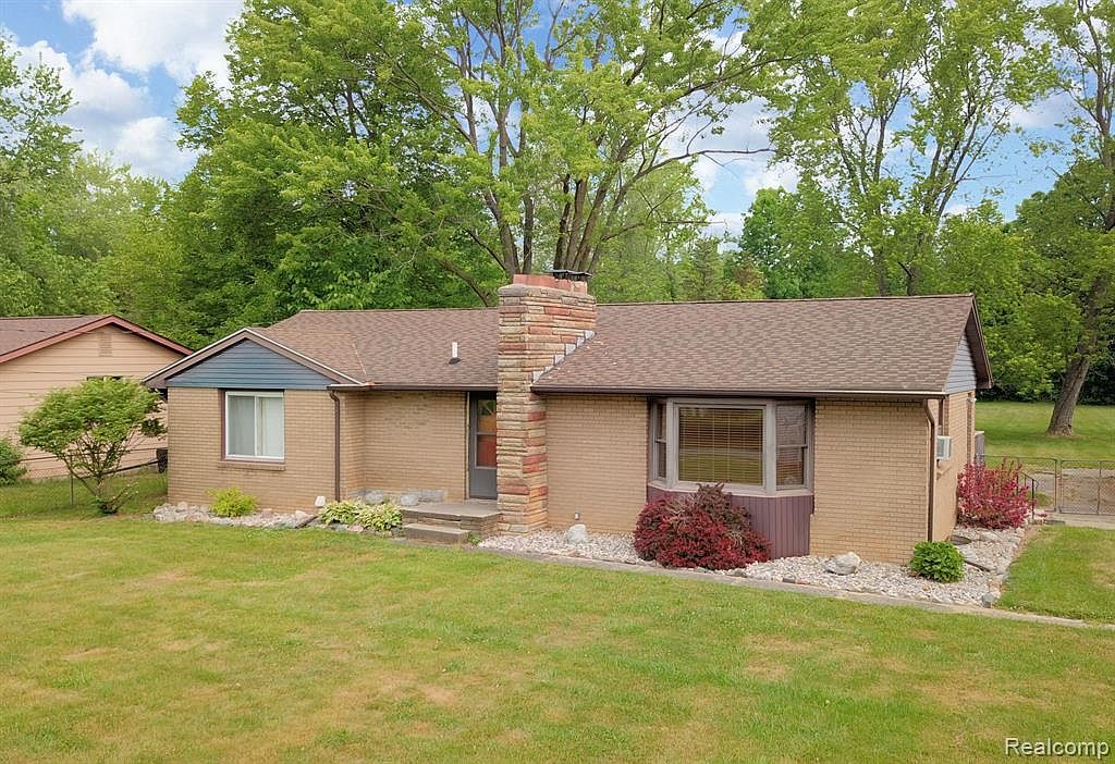 5059 Berneda Dr, Flint, MI 48506 Zillow