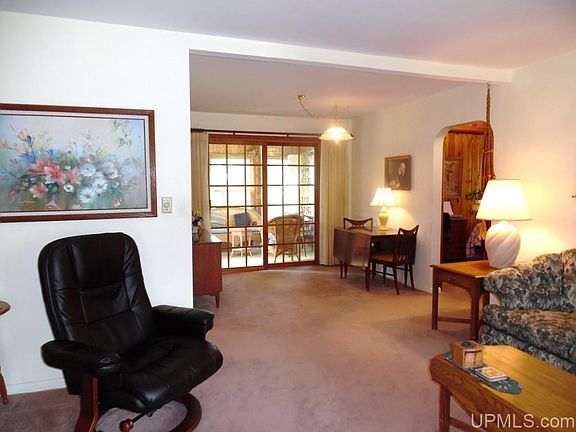 2nd image of 609 Bedell Ave