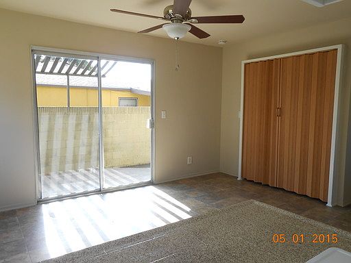 5th image of 2461 W Carson St