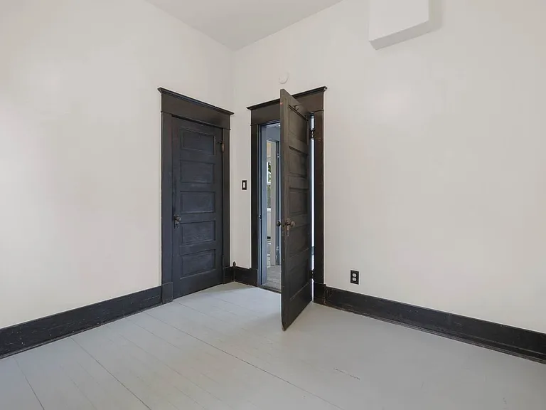 712 SW 3rd Pl — Photo 10