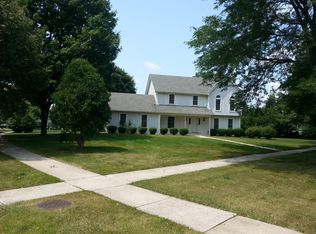 2010 Sherwood Pl, Wheaton, IL