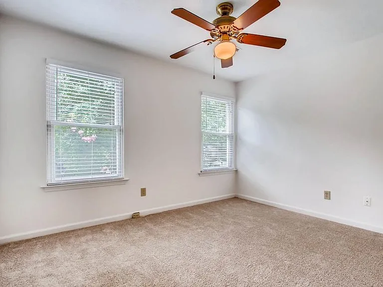 4371 Heritage Glen Ct — Photo 19