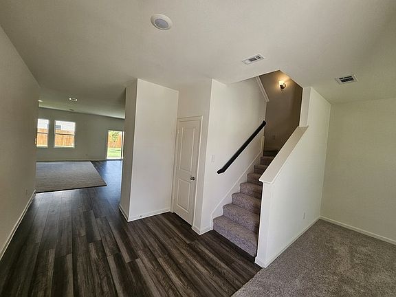4th image of 4908 McCoy Dr