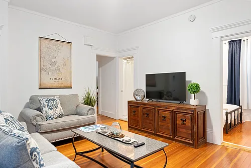 1046 Congress St #1 Photo 1