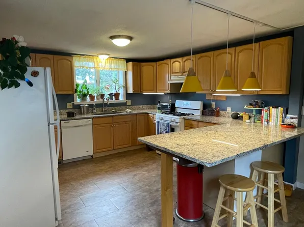 68 Prince St #A, Northampton, MA 01060