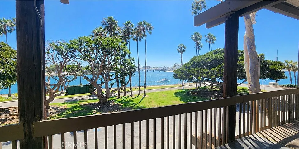 5216 Marina Pacifica Dr S