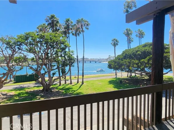 5216 Marina Pacifica Dr S, Long Beach, CA 90803