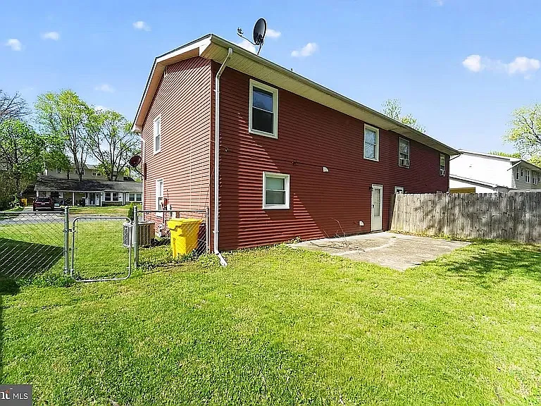 1327 Passage Dr — Photo 30