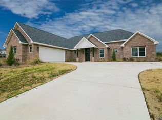 207 Burnam Rd, Longview, TX 75605