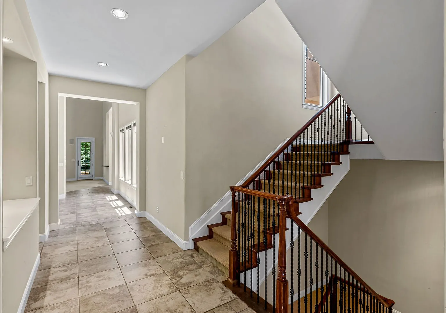 11 Sommerset Cir — Photo 2