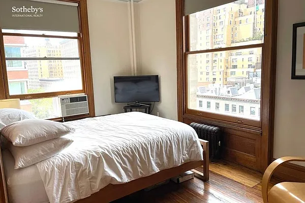 Rented by Sotheby's International Realty | media 16