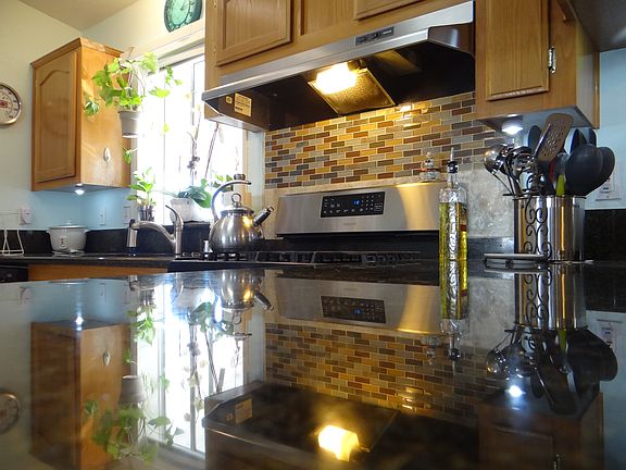 4th image of 3595 Santa Fe Ave Space 203