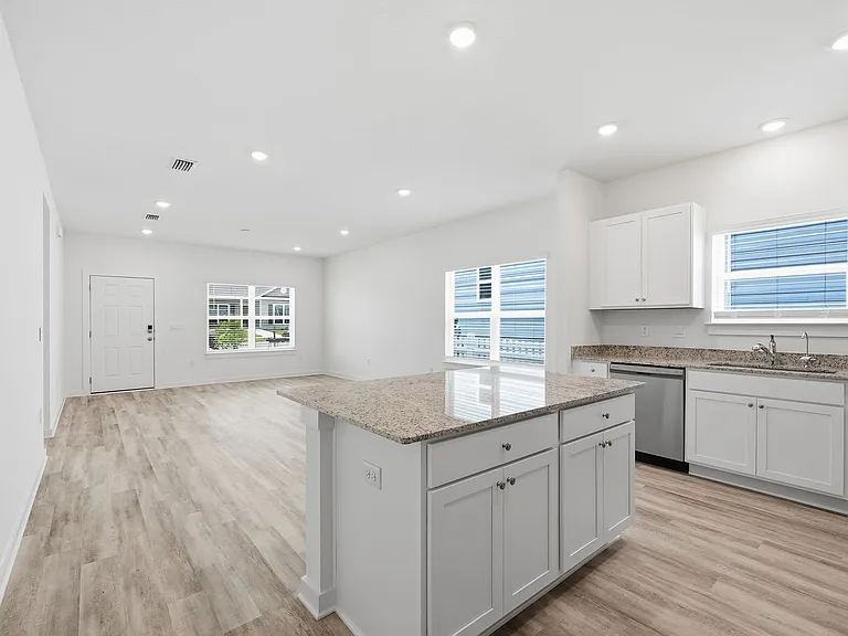 213 Huckleberry St — Photo 14