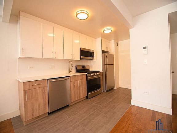 3rd image of 44 E 132nd St #2-1