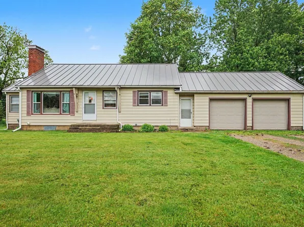 604 E Chicago Rd, White Pigeon, MI 49099
