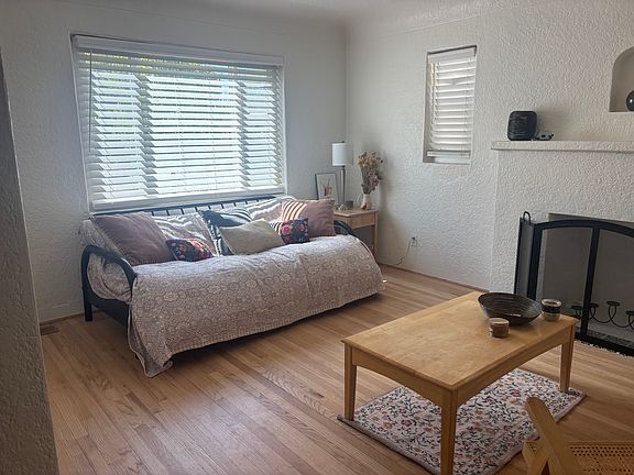 5th image of 524 Hermosa Dr NE