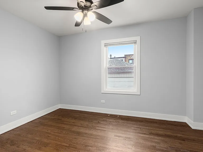 5542 W 64th St — Photo 10