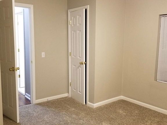 4th image of 3411 Daviess St