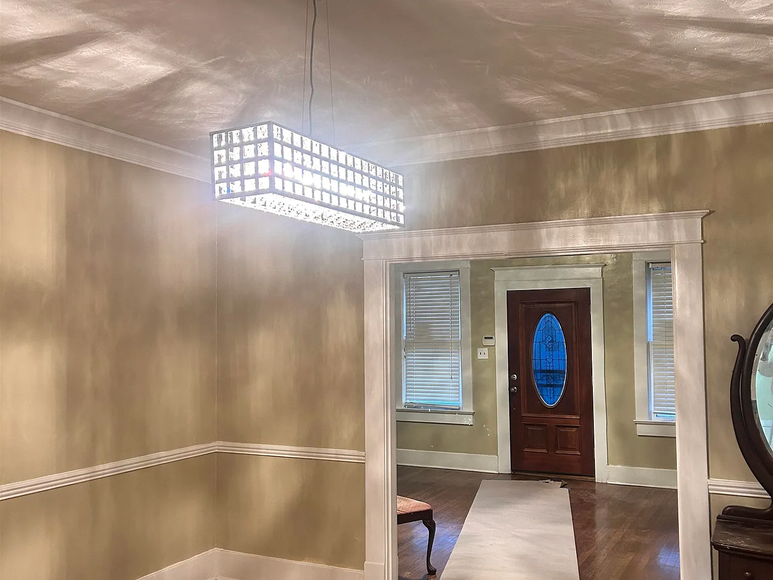 4 bed, 2.0 bath, 1937 sqft, $1,900 — Photo 4