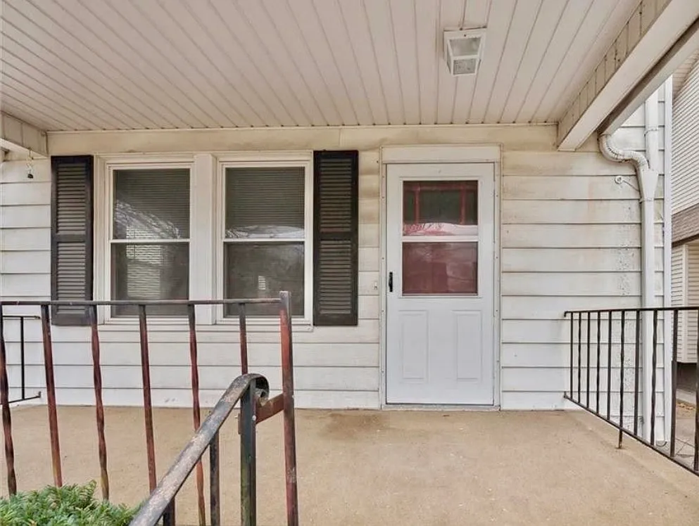 3 bed, 1128 sqft, $1,350 — Photo 3